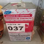 LOTE 037 - 01 - COLA ADESIVO DE CONTATO FORMICA (NO ESTADO, NÃO SABEMOS SE FUNCIONA. LEILÃO NÃO TEM GARANTIA E NEM DEVOLUÇÃO, SUJEITO A POSSÍVEIS AVARIAS VISÍVEIS/OCULTAS E/OU AUSÊNCIA DE COMPONENTES)