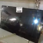 LOTE 449 - 01 TV MARCA SAMSUNG 32” POL PARA RETIRADA DE PEÇAS. (NO ESTADO, LEILÃO NÃO TEM GARANTIA E NEM DEVOLUÇÃO, SUJEITO A POSSÍVEIS AVARIAS VISÍVEIS/OCULTAS E/OU AUSÊNCIA DE COMPONENTES).