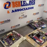 LOTE 218 - 03 PLACAS MÃE MARCAS E MODELOS DIVERSOS. (NO ESTADO, LEILÃO NÃO TEM GARANTIA E NEM DEVOLUÇÃO, SUJEITO A POSSÍVEIS AVARIAS VISÍVEIS/OCULTAS E/OU AUSÊNCIA DE COMPONENTES).