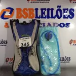LOTE 345 - 01 CAMELBAK NA COR AZUL. (NO ESTADO, LEILÃO NÃO TEM GARANTIA E NEM DEVOLUÇÃO, SUJEITO A POSSÍVEIS AVARIAS VISÍVEIS/OCULTAS E/OU AUSÊNCIA DE COMPONENTES).