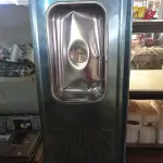 LOTE 425 - 01 PIA EM AÇO INOX CIMENTADA COM 01 CUBA MEDINDO 2,00X0,53CM COM AVARIAS. (NO ESTADO, LEILÃO NÃO TEM GARANTIA E NEM DEVOLUÇÃO, SUJEITO A POSSÍVEIS AVARIAS VISÍVEIS/OCULTAS E/OU AUSÊNCIA DE COMPONENTES).