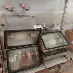 LOTE 466 - 04 LUMINÁRIAS DE PÁTIO. (NO ESTADO, LEILÃO NÃO TEM GARANTIA E NEM DEVOLUÇÃO, SUJEITO A POSSÍVEIS AVARIAS VISÍVEIS/OCULTAS E/OU AUSÊNCIA DE COMPONENTES).