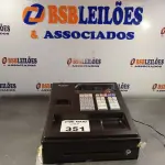 LOTE 351 - 01 CAIXA REGISTRADORA MARCA SHARP MODELO XE-A102. (NO ESTADO, LEILÃO NÃO TEM GARANTIA E NEM DEVOLUÇÃO, SUJEITO A POSSÍVEIS AVARIAS VISÍVEIS/OCULTAS E/OU AUSÊNCIA DE COMPONENTES).