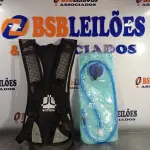LOTE 345 - 01 CAMELBAK NA COR AZUL. (NO ESTADO, LEILÃO NÃO TEM GARANTIA E NEM DEVOLUÇÃO, SUJEITO A POSSÍVEIS AVARIAS VISÍVEIS/OCULTAS E/OU AUSÊNCIA DE COMPONENTES).