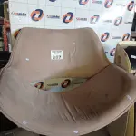 LOTE 267 - 01 POLTRONA EM TECIDO COM BASE GIRATÓRIA CROMADA. (NO ESTADO, LEILÃO NÃO TEM GARANTIA E NEM DEVOLUÇÃO, SUJEITO A POSSÍVEIS AVARIAS VISÍVEIS/OCULTAS E/OU AUSÊNCIA DE COMPONENTES).