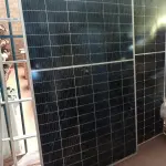 LOTE 038 - 2 - PLACAS ENERGIA SOLAR (NO ESTADO, NÃO SABEMOS SE FUNCIONA. LEILÃO NÃO TEM GARANTIA E NEM DEVOLUÇÃO, SUJEITO A POSSÍVEIS AVARIAS VISÍVEIS/OCULTAS E/OU AUSÊNCIA DE COMPONENTES)