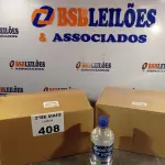 LOTE 408 - 24 FRASCOS DE ÁLCOOL EM GEL 70% COM HIDRATANTE 440G/500ML. (NO ESTADO, LEILÃO NÃO TEM GARANTIA E NEM DEVOLUÇÃO, SUJEITO A POSSÍVEIS AVARIAS VISÍVEIS/OCULTAS E/OU AUSÊNCIA DE COMPONENTES).