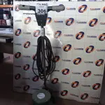 LOTE 306 - 01 ENCERADEIRA INDUSTRIAL. (NO ESTADO, LEILÃO NÃO TEM GARANTIA E NEM DEVOLUÇÃO, SUJEITO A POSSÍVEIS AVARIAS VISÍVEIS/OCULTAS E/OU AUSÊNCIA DE COMPONENTES).