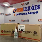 LOTE 442 - 02 CAIXAS COM BISNAGAS DE ÁLCOOL ETÍLICO HIDRATADO 70%. (NO ESTADO, LEILÃO NÃO TEM GARANTIA E NEM DEVOLUÇÃO, SUJEITO A POSSÍVEIS AVARIAS VISÍVEIS/OCULTAS E/OU AUSÊNCIA DE COMPONENTES).