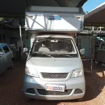 LOTE 473 - 01 CAMINHONETE I/RELY PICK-UP A GASOLINA NA COR PRATA; ANO 2013/2014.  CONSTA DÉBITO DE R$1319,24. (NO ESTADO)