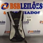 LOTE 331 - 01 CAMELBAK NA COR CINZA. (NO ESTADO, LEILÃO NÃO TEM GARANTIA E NEM DEVOLUÇÃO, SUJEITO A POSSÍVEIS AVARIAS VISÍVEIS/OCULTAS E/OU AUSÊNCIA DE COMPONENTES).