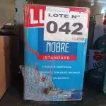 LOTE 042 - 01 - TINTA ACRÍLICA STANDARD NOBRE 18 LITROS COR VERMELHO RUBI (NO ESTADO, NÃO SABEMOS SE FUNCIONA. LEILÃO NÃO TEM GARANTIA E NEM DEVOLUÇÃO, SUJEITO A POSSÍVEIS AVARIAS VISÍVEIS/OCULTAS E/OU AUSÊNCIA DE COMPONENTES)