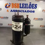 LOTE 024 - 01 - COMPRESSOR ROTATIVO GMCC TOSHIBA AR CONDICIONADO PH401X3CS 220V (NO ESTADO, NÃO SABEMOS SE FUNCIONA. LEILÃO NÃO TEM GARANTIA E NEM DEVOLUÇÃO, SUJEITO A POSSÍVEIS AVARIAS VISÍVEIS/OCULTAS E/OU AUSÊNCIA DE COMPONENTES)