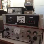 LOTE 410 - 04 EQUIPAMENTOS ELETRÔNICOS DIVERSOS. (NO ESTADO, LEILÃO NÃO TEM GARANTIA E NEM DEVOLUÇÃO, SUJEITO A POSSÍVEIS AVARIAS VISÍVEIS/OCULTAS E/OU AUSÊNCIA DE COMPONENTES).