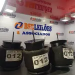 LOTE 012 - 04 - BOLSAS SUSPENSÃO PNEUMÁTICA TRUCK SCANIA S4/S51T15LR4 ST030 COM BASE (NO ESTADO, NÃO SABEMOS SEFUNCIONA. LEILÃO NÃO TEM GARANTIA E NEM DEVOLUÇÃO, SUJEITO A POSSÍVEIS AVARIAS VISÍVEIS/OCULTAS E/OUAUSÊNCIA DE COMPONENTES)