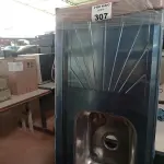 LOTE 307 - 01 PIA EM AÇO INOX CIMENTADA COM 01 CUBA MEDINDO 1,50X0,53CM. (NO ESTADO, LEILÃO NÃO TEM GARANTIA E NEM DEVOLUÇÃO, SUJEITO A POSSÍVEIS AVARIAS VISÍVEIS/OCULTAS E/OU AUSÊNCIA DE COMPONENTES).