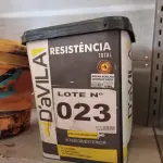 LOTE 023 - 01 - TINTA RESINA ACRÍLICA VERMELHO OXIDO 18 LITROS (NO ESTADO, NÃO SABEMOS SE FUNCIONA. LEILÃO NÃO TEM GARANTIA E NEM DEVOLUÇÃO, SUJEITO A POSSÍVEIS AVARIAS VISÍVEIS/OCULTAS E/OU AUSÊNCIA DE COMPONENTES)