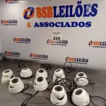 LOTE 226 - 01 LOTE COM VÁRIAS CÂMERAS DE SEGURANÇA. (NO ESTADO, LEILÃO NÃO TEM GARANTIA E NEM DEVOLUÇÃO, SUJEITO A POSSÍVEIS AVARIAS VISÍVEIS/OCULTAS E/OU AUSÊNCIA DE COMPONENTES).