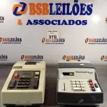 LOTE 370 - 02 CALCULADORAS ANTIGAS. (NO ESTADO, LEILÃO NÃO TEM GARANTIA E NEM DEVOLUÇÃO, SUJEITO A POSSÍVEIS AVARIAS VISÍVEIS/OCULTAS E/OU AUSÊNCIA DE COMPONENTES).