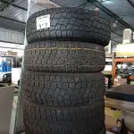 LOTE 312 - 05 PNEUS REMOLD SENDO: 04 NAS MEDIDAS 205/60/16 E 01 205/70/15. (NO ESTADO, LEILÃO NÃO TEM GARANTIA E NEM DEVOLUÇÃO, SUJEITO A POSSÍVEIS AVARIAS VISÍVEIS/OCULTAS E/OU AUSÊNCIA DE COMPONENTES).