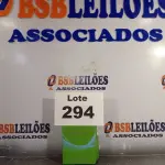 LOTE 294 - 01 - SMARTPHONE MOTOROLA MOTO G7 64GB (NO ESTADO, NÃO SABEMOS SE FUNCIONA. LEILÃO NÃO TEM GARANTIA E NEM DEVOLUÇÃO, SUJEITO A POSSÍVEIS AVARIAS VISÍVEIS/OCULTAS E/OU AUSÊNCIA DE COMPONENTES)