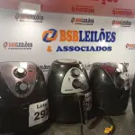 LOTE 292 - 05- FRITADEIRA ELÉTRICA AIR FRYER MONDIAL (NO ESTADO, NÃO SABEMOS SE FUNCIONA. LEILÃO NÃO TEM GARANTIA E NEM DEVOLUÇÃO, SUJEITO A POSSÍVEIS AVARIAS VISÍVEIS/OCULTAS E/OU AUSÊNCIA DE COMPONENTES)