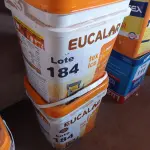 LOTE 184 - 02 - TINTAS ACRÍLICA EUCALAR 18 LITROS (NO ESTADO, NÃO SABEMOS SE FUNCIONA. LEILÃO NÃO TEM GARANTIA E NEM DEVOLUÇÃO, SUJEITO A POSSÍVEIS AVARIAS VISÍVEIS/OCULTAS E/OU AUSÊNCIA DE COMPONENTES)