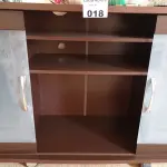 LOTE 018 - 01 RACK EM MADEIRA E VIDRO (NO ESTADO, NÃO SABEMOS SE FUNCIONA. LEILÃO NÃO TEM GARANTIA E NEM DEVOLUÇÃO).