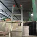 LOTE 238 - 01 - ESCADA EXTENSIVA 8 DEGRAUS (NO ESTADO, NÃO SABEMOS SE FUNCIONA. LEILÃO NÃO TEM GARANTIA E NEM DEVOLUÇÃO, SUJEITO A POSSÍVEIS AVARIAS VISÍVEIS/OCULTAS E/OU AUSÊNCIA DE COMPONENTES)