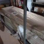 LOTE 323 - 01 LOTE DE MADEIRAS DIVERSAS (NO ESTADO, NÃO SABEMOS SE FUNCIONA. LEILÃO NÃO TEM GARANTIA E NEM DEVOLUÇÃO, SUJEITO A POSSÍVEIS AVARIAS VISÍVEIS/OCULTAS E/OU AUSÊNCIA DE COMPONENTES)