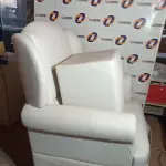 LOTE 275 - 01 - POLTRONA AMAMENTAÇÃO SABRINA BALANÇO + PUFF GRÃO DE GENTE (NO ESTADO, NÃO SABEMOS SE FUNCIONA. LEILÃO NÃO TEM GARANTIA E NEM DEVOLUÇÃO, SUJEITO A POSSÍVEIS AVARIAS VISÍVEIS/OCULTAS E/OU AUSÊNCIA DE COMPONENTES)