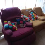 LOTE 024 - 03 POLTRONAS DE 01 LUGAR (NO ESTADO, NÃO SABEMOS SE FUNCIONA. LEILÃO NÃO TEM GARANTIA E NEM DEVOLUÇÃO).