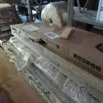 LOTE 327 - 01 LOTE DE MADEIRAS DIVERSAS (NO ESTADO, NÃO SABEMOS SE FUNCIONA. LEILÃO NÃO TEM GARANTIA E NEM DEVOLUÇÃO, SUJEITO A POSSÍVEIS AVARIAS VISÍVEIS/OCULTAS E/OU AUSÊNCIA DE COMPONENTES)