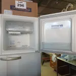 LOTE 062 - 01 - GELADEIRA ELECTROLUX - DUPLEX DF34 (NO ESTADO, NÃO SABEMOS SE FUNCIONA. LEILÃO NÃO TEM GARANTIA E NEM DEVOLUÇÃO, SUJEITO A POSSÍVEIS AVARIAS VISÍVEIS/OCULTAS E/OU AUSÊNCIA DE COMPONENTES)