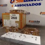 LOTE 260 - 01 - PENDENTE TOKYO RINGS 3 AROS 20W 4000K REDONDO BRONZEARTE (NO ESTADO, NÃO SABEMOS SE FUNCIONA. LEILÃO NÃO TEM GARANTIA E NEM DEVOLUÇÃO, SUJEITO A POSSÍVEIS AVARIAS VISÍVEIS/OCULTAS E/OU AUSÊNCIA DE COMPONENTES)