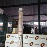 LOTE 107 - 30 – CANALETAS 2 MT COM FITA ADESIVA (NO ESTADO, NÃO SABEMOS SE FUNCIONA. LEILÃO NÃO TEM GARANTIA E NEM DEVOLUÇÃO, SUJEITO A POSSÍVEIS AVARIAS VISÍVEIS/OCULTAS E/OU AUSÊNCIA DE COMPONENTES)
