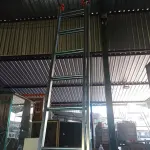 LOTE 249 - 01 - ESCADA EXTENSIVA 10 DEGRAUS (NO ESTADO, NÃO SABEMOS SE FUNCIONA. LEILÃO NÃO TEM GARANTIA E NEM DEVOLUÇÃO, SUJEITO A POSSÍVEIS AVARIAS VISÍVEIS/OCULTAS E/OU AUSÊNCIA DE COMPONENTES)