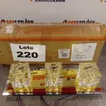 LOTE 220 - 01 - PLAFON INOX 3 LUZES 38,9X12,5CM FROST BRONZEARTE (NO ESTADO, NÃO SABEMOS SE FUNCIONA. LEILÃO NÃO TEM GARANTIA E NEM DEVOLUÇÃO, SUJEITO A POSSÍVEIS AVARIAS VISÍVEIS/OCULTAS E/OU AUSÊNCIA DE COMPONENTES)