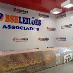 LOTE 317 - 01 - TENDA GAZEBO 3X3 3M PRAIA CAMPING EVENTOS MOR (NO ESTADO, NÃO SABEMOS SE FUNCIONA. LEILÃO NÃO TEM GARANTIA E NEM DEVOLUÇÃO, SUJEITO A POSSÍVEIS AVARIAS VISÍVEIS/OCULTAS E/OU AUSÊNCIA DE COMPONENTES)