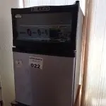 LOTE 022 - 01 ADEGA TERMOELÉTRICA PARA VINHO (8 GARRAFAS) COM FRIGOBAR 220 VOLTS DYNASTY NO ESTADO, NÃO SABEMOS SE FUNCIONA. LEILÃO NÃO TEM GARANTIA E NEM DEVOLUÇÃO).