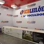 LOTE 119 - 01 – TENDA GAZEBO 2,40 X2,40 (NO ESTADO, NÃO SABEMOS SE FUNCIONA. LEILÃO NÃO TEM GARANTIA E NEM DEVOLUÇÃO, SUJEITO A POSSÍVEIS AVARIAS VISÍVEIS/OCULTAS E/OU AUSÊNCIA DE COMPONENTES)
