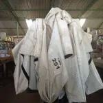LOTE 251 - 01 – TENDA SANFONADA 3X4,50 MT (NO ESTADO, NÃO SABEMOS SE FUNCIONA. LEILÃO NÃO TEM GARANTIA E NEM DEVOLUÇÃO, SUJEITO A POSSÍVEIS AVARIAS VISÍVEIS/OCULTAS E/OU AUSÊNCIA DE COMPONENTES)