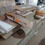 LOTE 332 - 01 LOTE DE MADEIRAS DIVERSAS (NO ESTADO, NÃO SABEMOS SE FUNCIONA. LEILÃO NÃO TEM GARANTIA E NEM DEVOLUÇÃO, SUJEITO A POSSÍVEIS AVARIAS VISÍVEIS/OCULTAS E/OU AUSÊNCIA DE COMPONENTES)