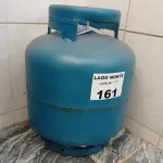LOTE 161 - 01 BOTIJÃO DE GÁS 13KG VAZIO (NO ESTADO, NÃO SABEMOS SE FUNCIONA. LEILÃO NÃO TEM GARANTIA E NEM DEVOLUÇÃO).