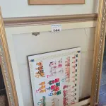 LOTE 144 - 01 QUADRO COM MOLDURA EM MADEIRA E CORTIÇA E 2 MOLDURAS (NO ESTADO, NÃO SABEMOS SE FUNCIONA. LEILÃO NÃO TEM GARANTIA E NEM DEVOLUÇÃO).