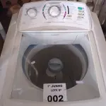LOTE 002 - 01 MÁQUINA DE LAVAR ROUPAS MARCA ELECTROLUX CAP 10KG 220V. (NO ESTADO, LEILÃO NÃO TEM GARANTIA E NEM DEVOLUÇÃO, SUJEITO A POSSÍVEIS AVARIAS VISÍVEIS/OCULTAS E/OU AUSÊNCIA DE COMPONENTES).