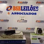 LOTE 214 - 01 LOTE COM MACERAS DE SEGURANÇA E MODULADOR VHF (NO ESTADO, NÃO SABEMOS SE FUNCIONA. LEILÃO NÃO TEM GARANTIA E NEM DEVOLUÇÃO).