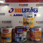 LOTE 061 - 03 GALÕES DE TINTA BASE IQUINE 3,6L E 01 GALÃO DE ESMALTE A BASE D’AGUA METALATEX 3,6L. (NO ESTADO, LEILÃO NÃO TEM GARANTIA E NEM DEVOLUÇÃO, SUJEITO A POSSÍVEIS AVARIAS VISÍVEIS/OCULTAS E/OU AUSÊNCIA DE COMPONENTES).