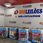 LOTE 054 - 04 GALÕES DE VERNIZ SAYERLACK 3,6L SENDO 01 MARÍTIMO. (NO ESTADO, LEILÃO NÃO TEM GARANTIA E NEM DEVOLUÇÃO, SUJEITO A POSSÍVEIS AVARIAS VISÍVEIS/OCULTAS E/OU AUSÊNCIA DE COMPONENTES).