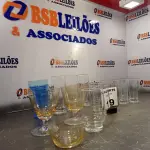 LOTE 179 - 01 LOTE COM COPOS E TULIPAS (NO ESTADO, NÃO SABEMOS SE FUNCIONA. LEILÃO NÃO TEM GARANTIA E NEM DEVOLUÇÃO).